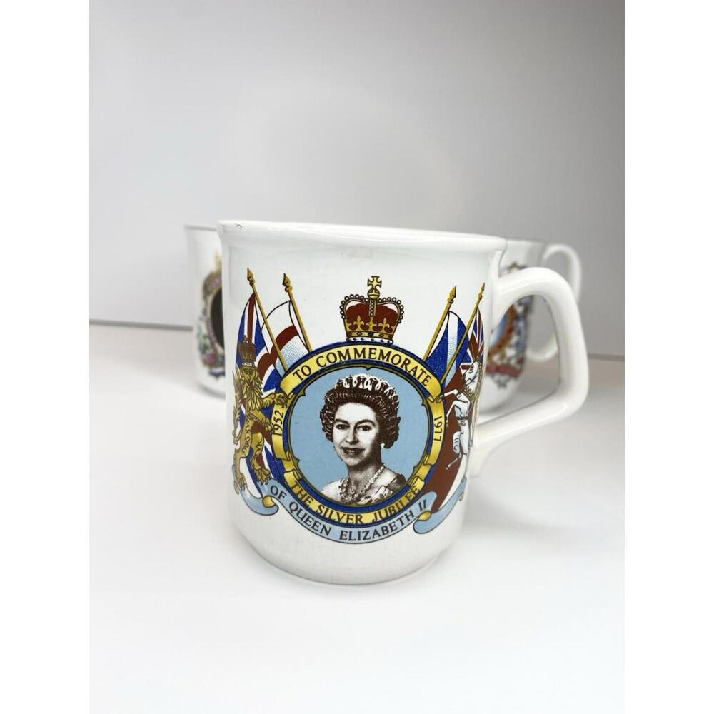1950s SILVER JUBILEE MUG - QUEEN ELIZABETH 2ND England ROYAL GRAFTON POTTERY